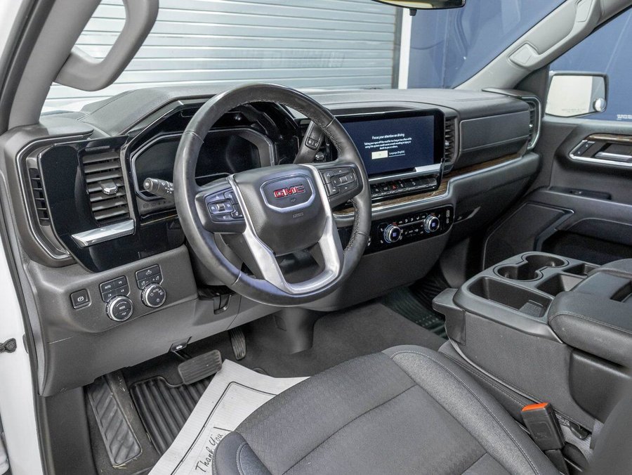 GMC Sierra 1500 SLE X31 CREW 4X4 DIESEL *NAV* SIÈGES CHAUF CARPLAY 2024 Blanc
