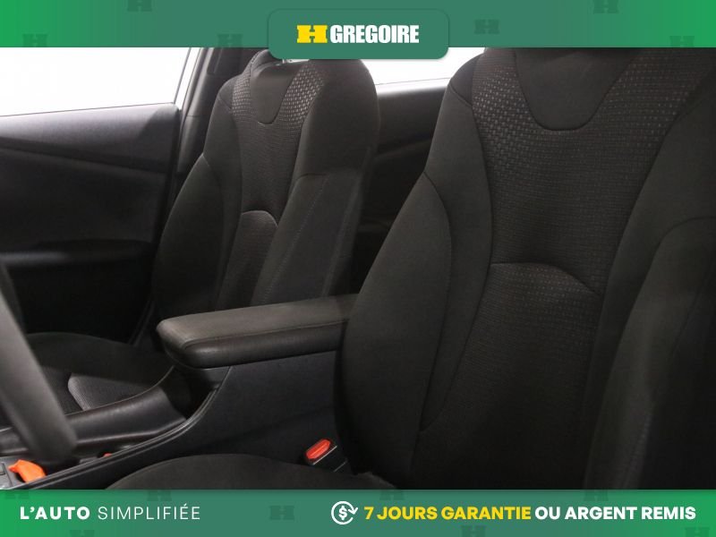Toyota Prius 2020 Blanc Blainville - photo #13