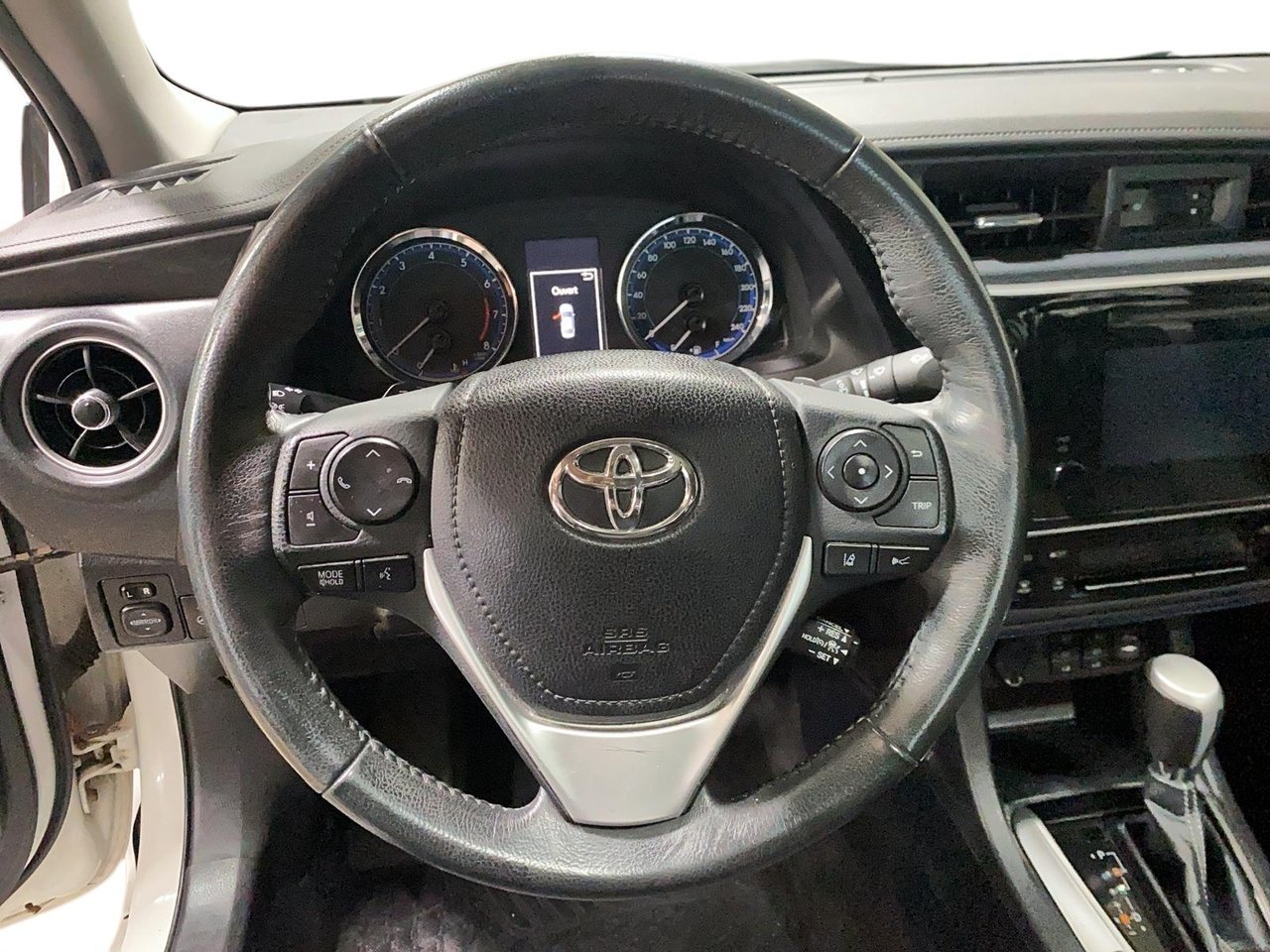 Toyota Corolla 2018 blanc Baie-Comeau - photo #13