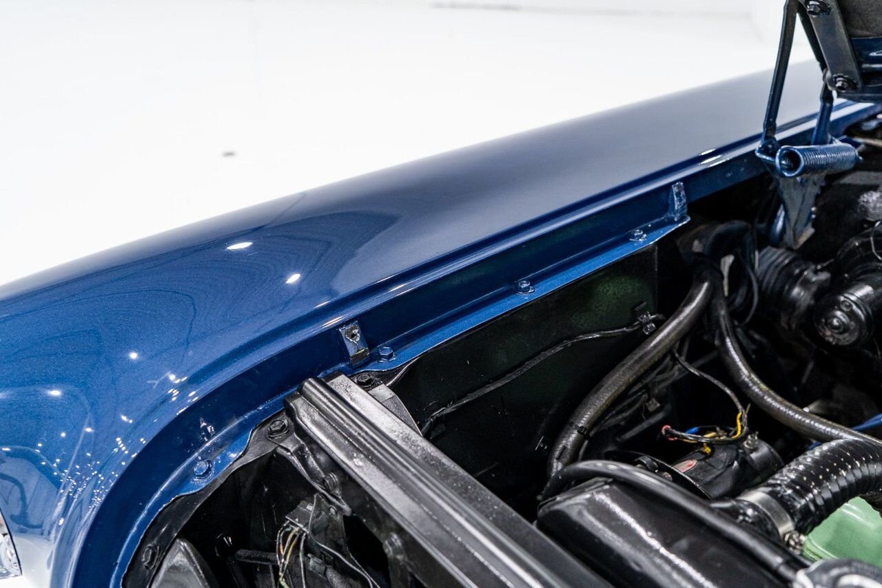 Buick Special 364/300HP NailHead 1 of only 2,056 1957 Bleu Montréal - photo #56