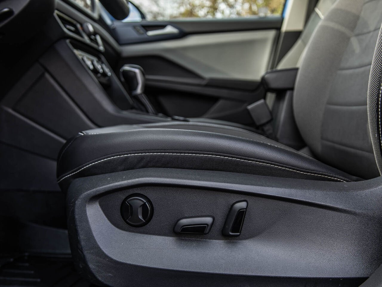 2023 Volkswagen Taos Blue Sainte-Julienne - photo #10