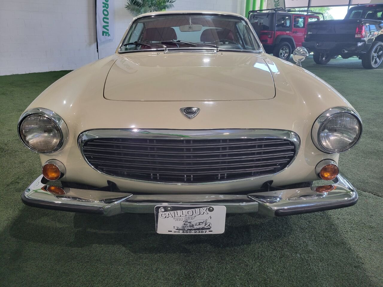 1970 Volvo P1800e Beige  - photo #8