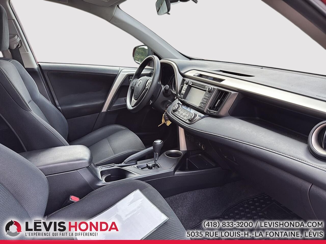 2014 Toyota Rav4 XLE AWD Traction intégrale 4 portes XLE Red Lévis - photo #8