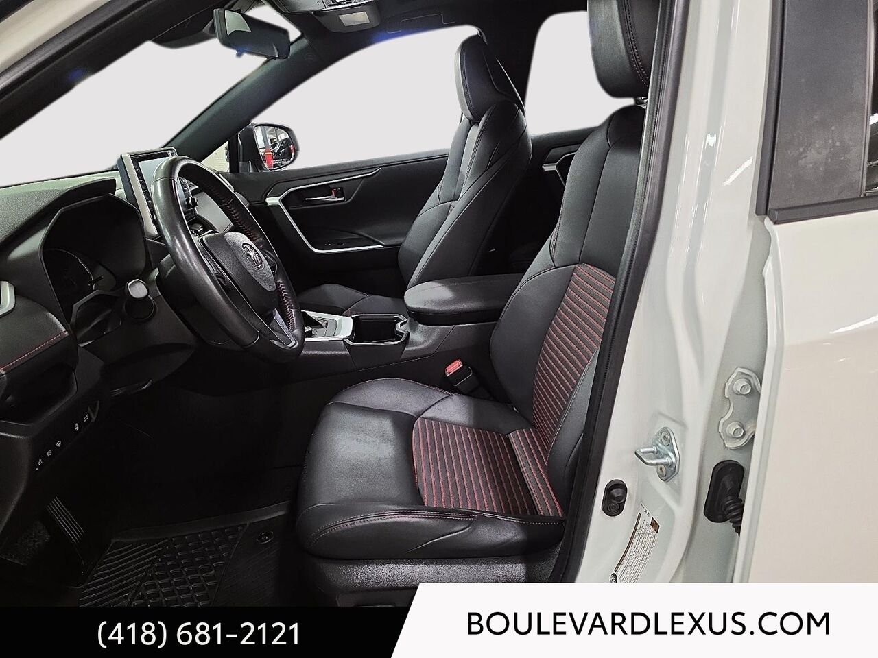 Toyota RAV4 Prime (PHEV) 19298A 2022 Blanc Québec - photo #8