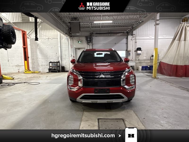 Mitsubishi Outlander LE * AWD * A partir 0.9% *Toit * Carplay * Mags 2024 Rouge