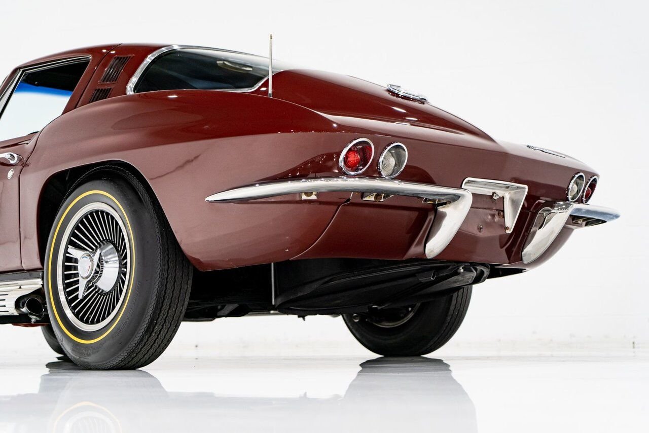 Chevrolet Corvette Fuelie Matching# HG Suffix 327/375HP **PRICE IN USD** 1965 Rouge Montréal - photo #27