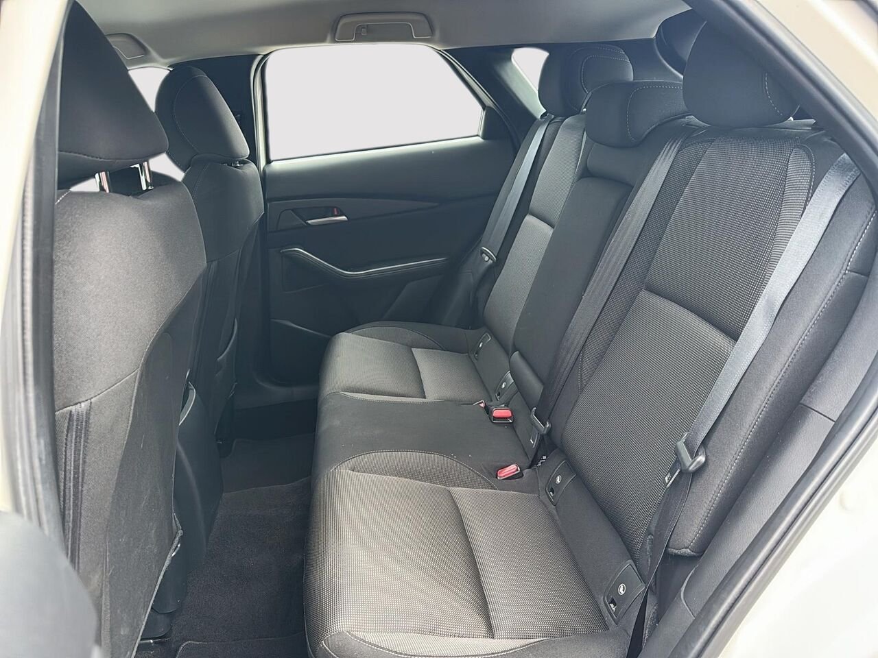 Mazda CX-30 2025 Blanc Rouyn-Noranda - photo #8