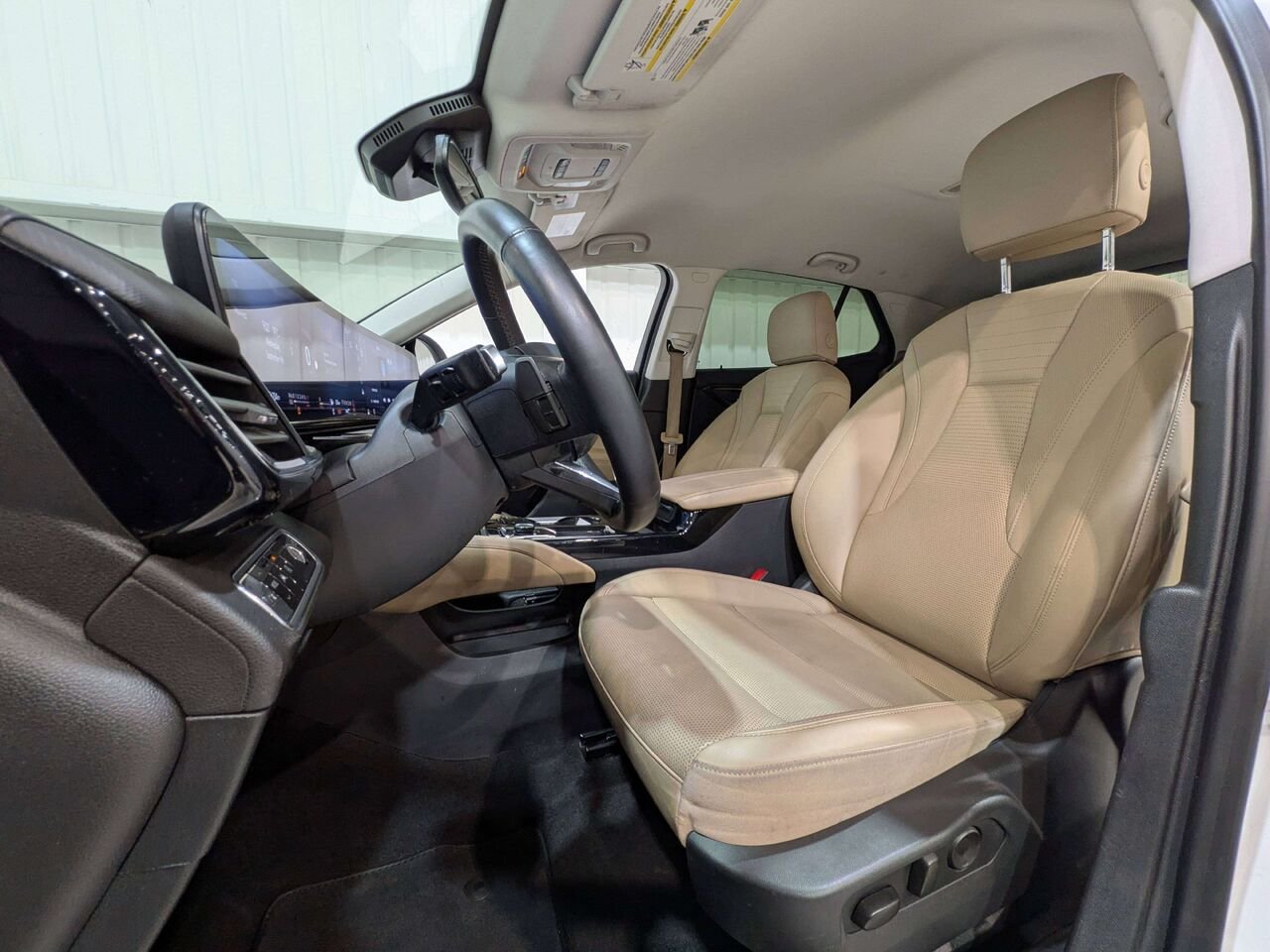 2024 Buick Envision AWD 4dr Preferred White Val-David - photo #1