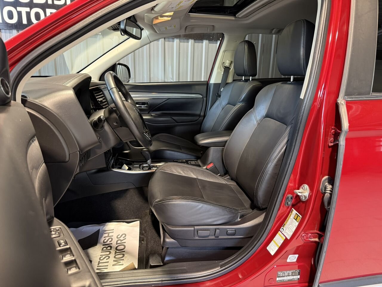 2020 Mitsubishi Outlander Red Rouyn-Noranda - photo #7