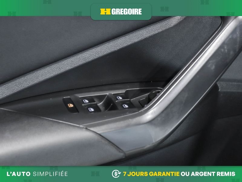 Volkswagen Jetta 820760 | Highline AUTO AC CUIR TOIT MAGS CAM RECULE 2019 Blanc Laval - photo #15