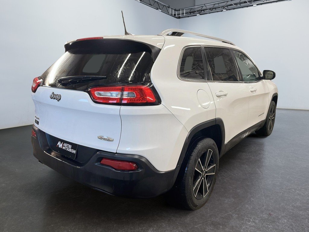 2016 Jeep Cherokee 4x4 North Édition White Amos - photo #6