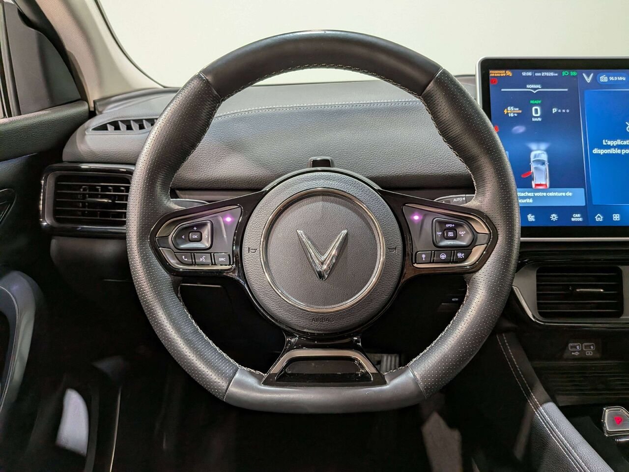 VinFast VF 8 Eco AWD 2025 Blanc Mirabel - photo #12