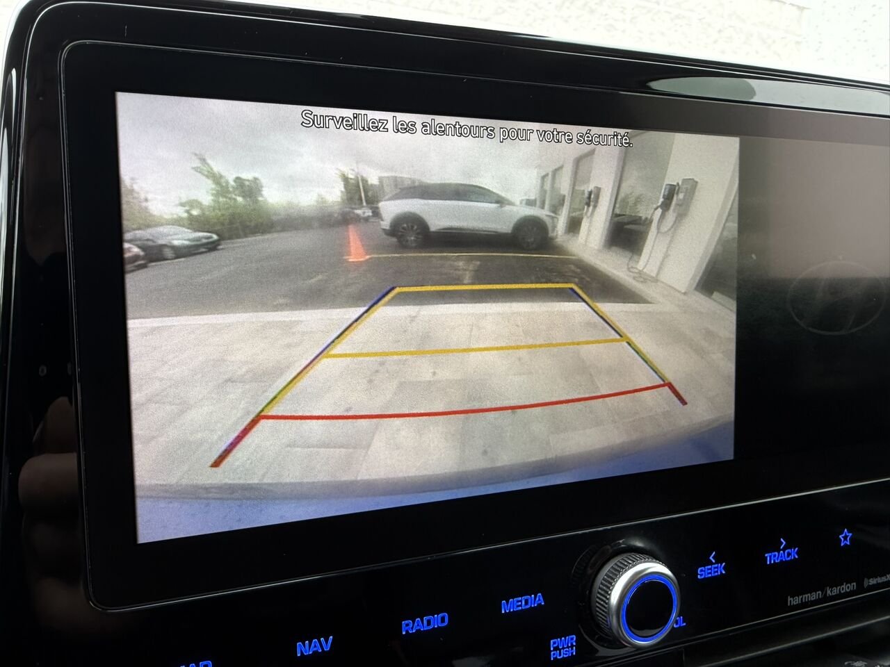 2021 Hyundai Ioniq Electric Ultimate Blue Laval - photo #11