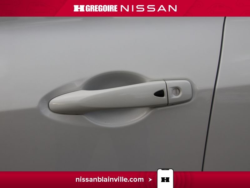 2023 Nissan Kicks White Laval - photo #26