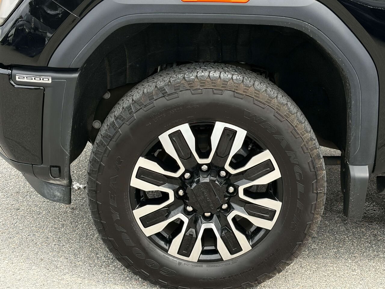 2025 GMC Sierra 2500HD Denali Ultimate Black Gatineau - photo #8