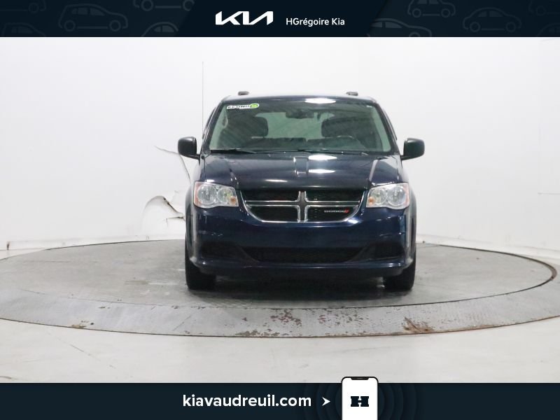 2017 Dodge GR Caravan Blue Laval - photo #2