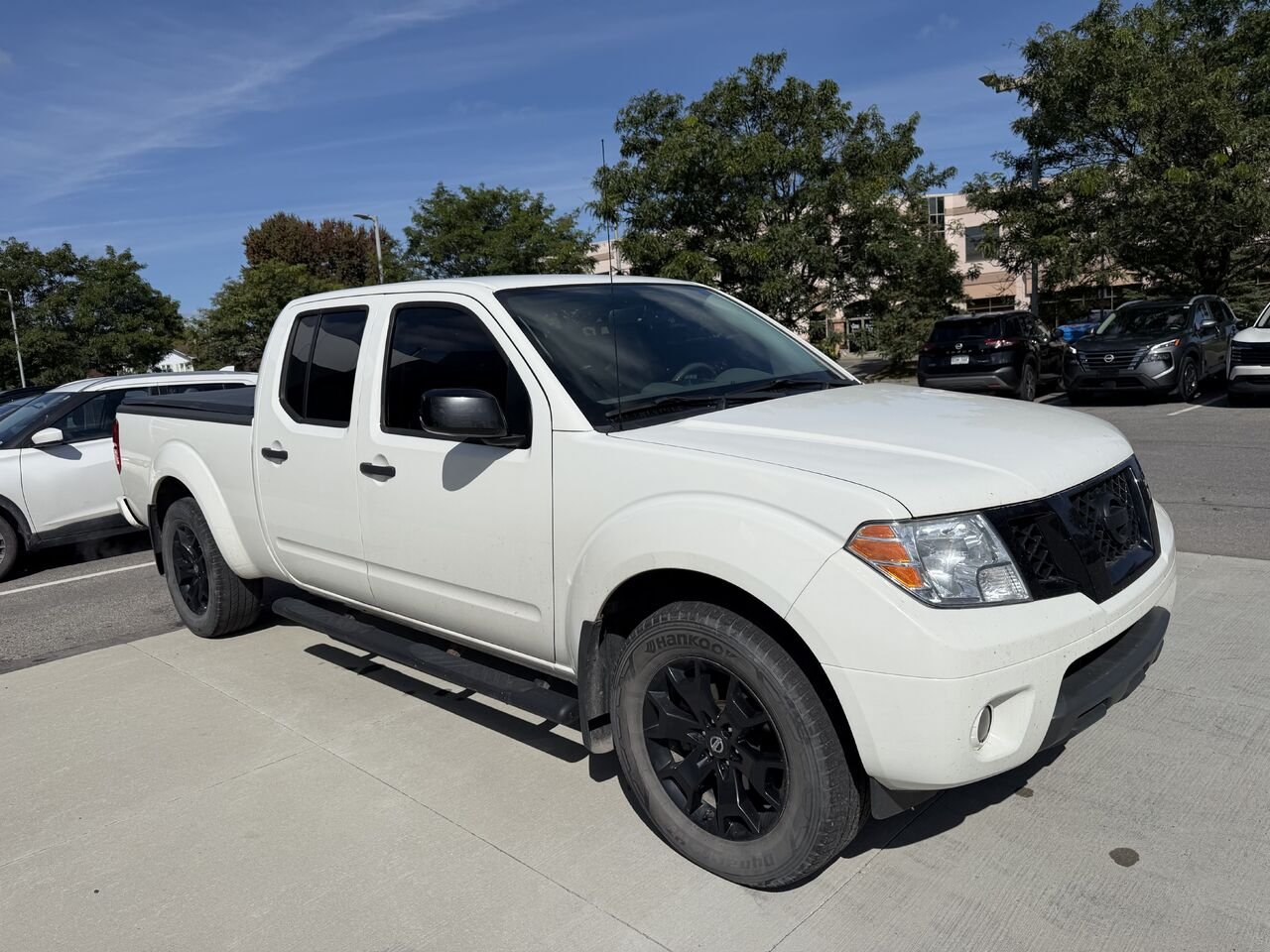 Nissan Frontier SV Édition minuit cabine multiplace 4x4 caisse longue BA 2019 Blanc Châteauguay - photo #1
