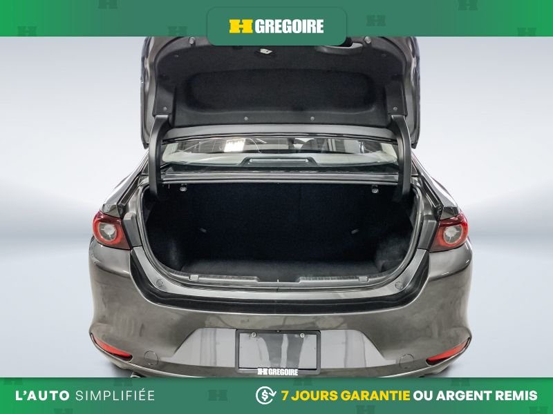 2024 Mazda 3 Grey Laval - photo #11