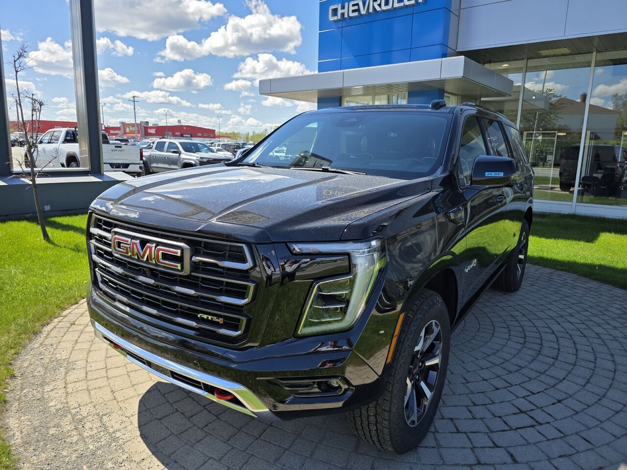 2026 GMC Yukon AT4 Ultimate Onyx Black Rouyn-Noranda - photo #1