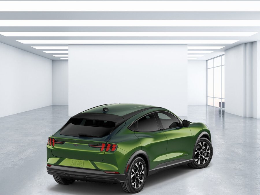 Ford Mustang Mach-E 2026 2026 Vert éruption métallisé