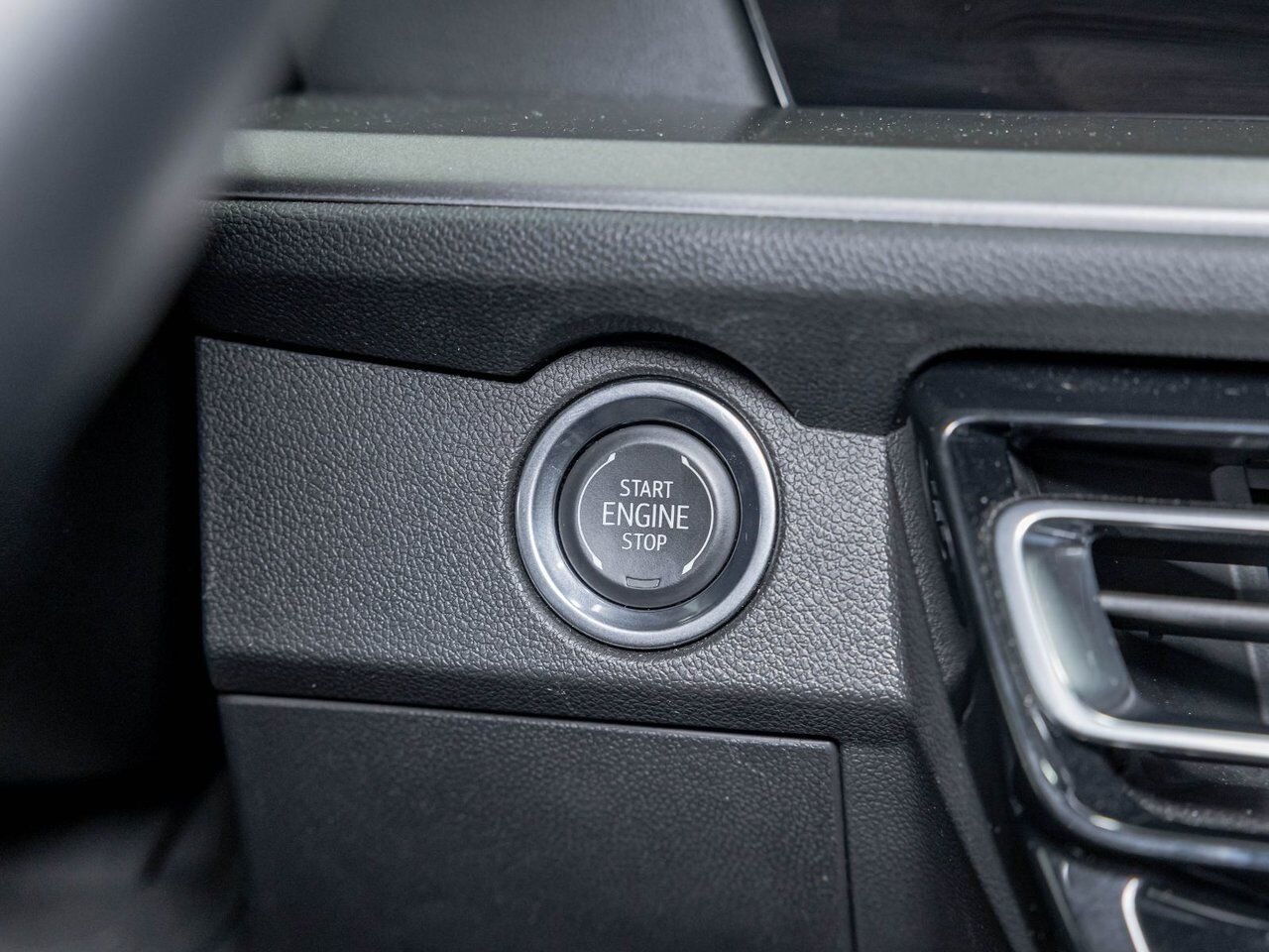 Chevrolet Traverse LT AWD *TOIT* SIÈGES CHAUFF REG ADAPT CARPLAY WIFI 2026 Gris Saint-Jérôme - photo #23