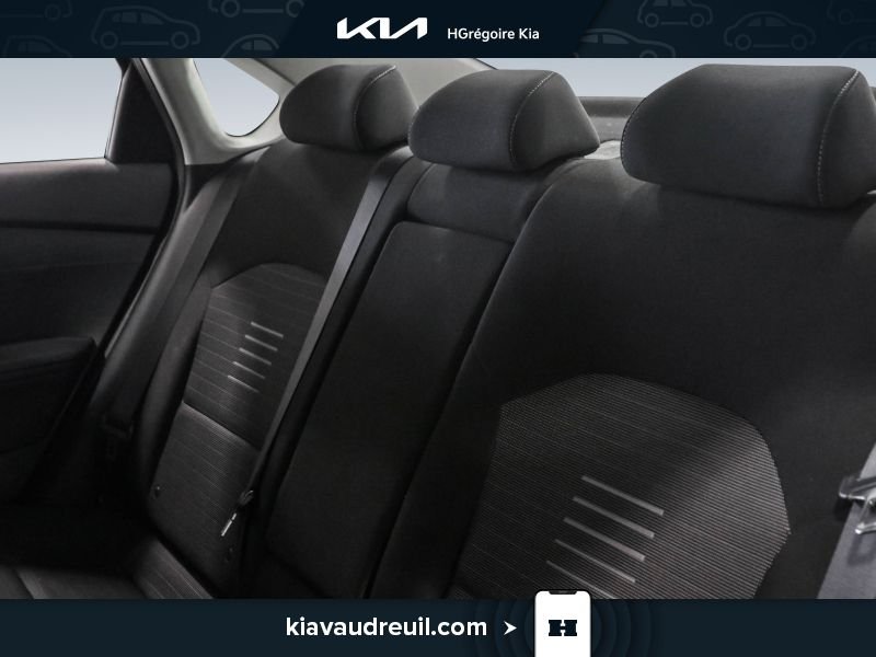 2020 Kia Forte White Laval - photo #11