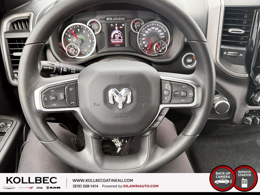 RAM 1500 Express cabine d'équipe 4x4 caisse de 6 pi 4 po 2026 Blanc éclatant