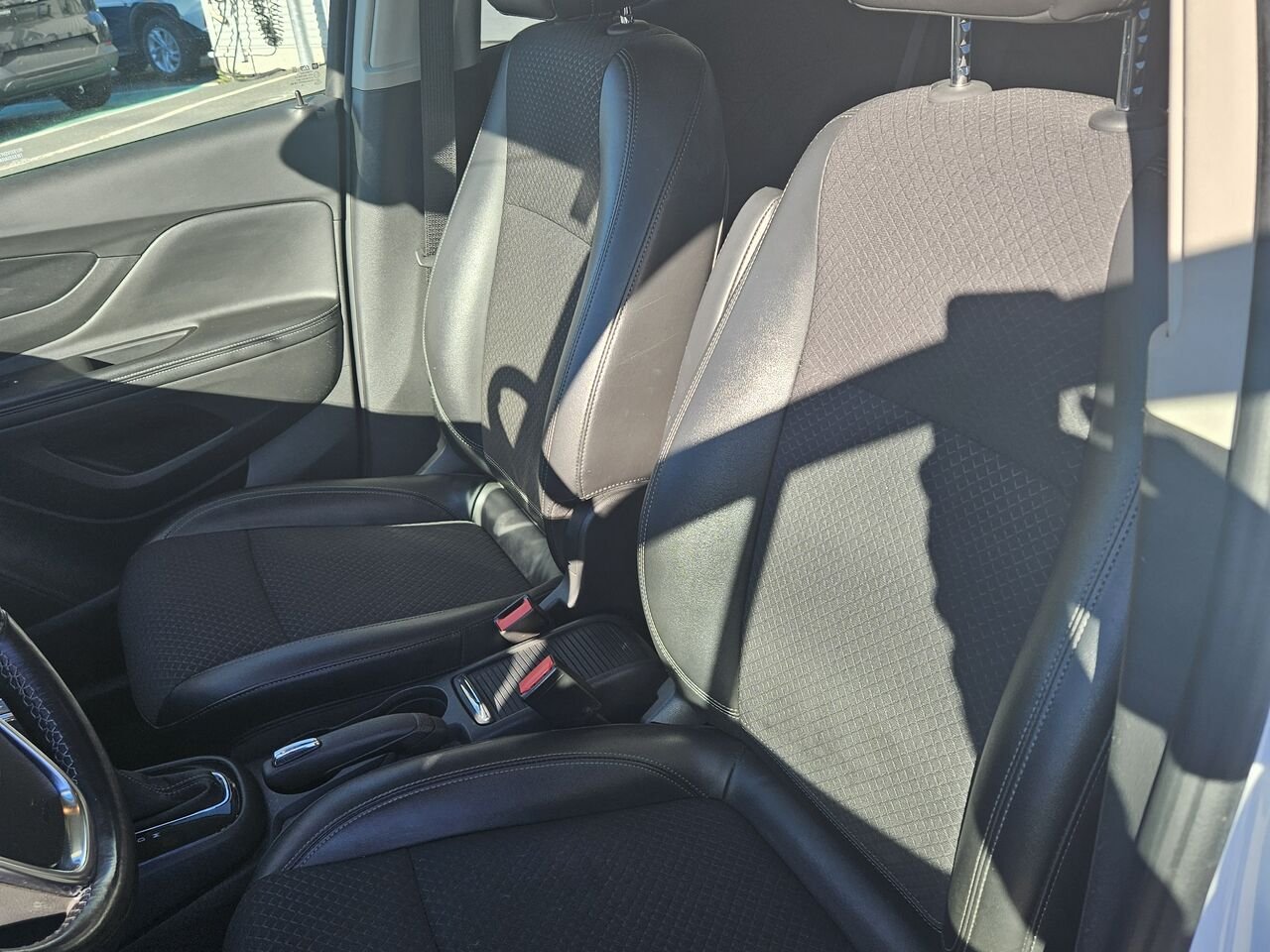 Buick Encore Tourisme sport 4 portes TI 2019 Blanc Thetford Mines - photo #11