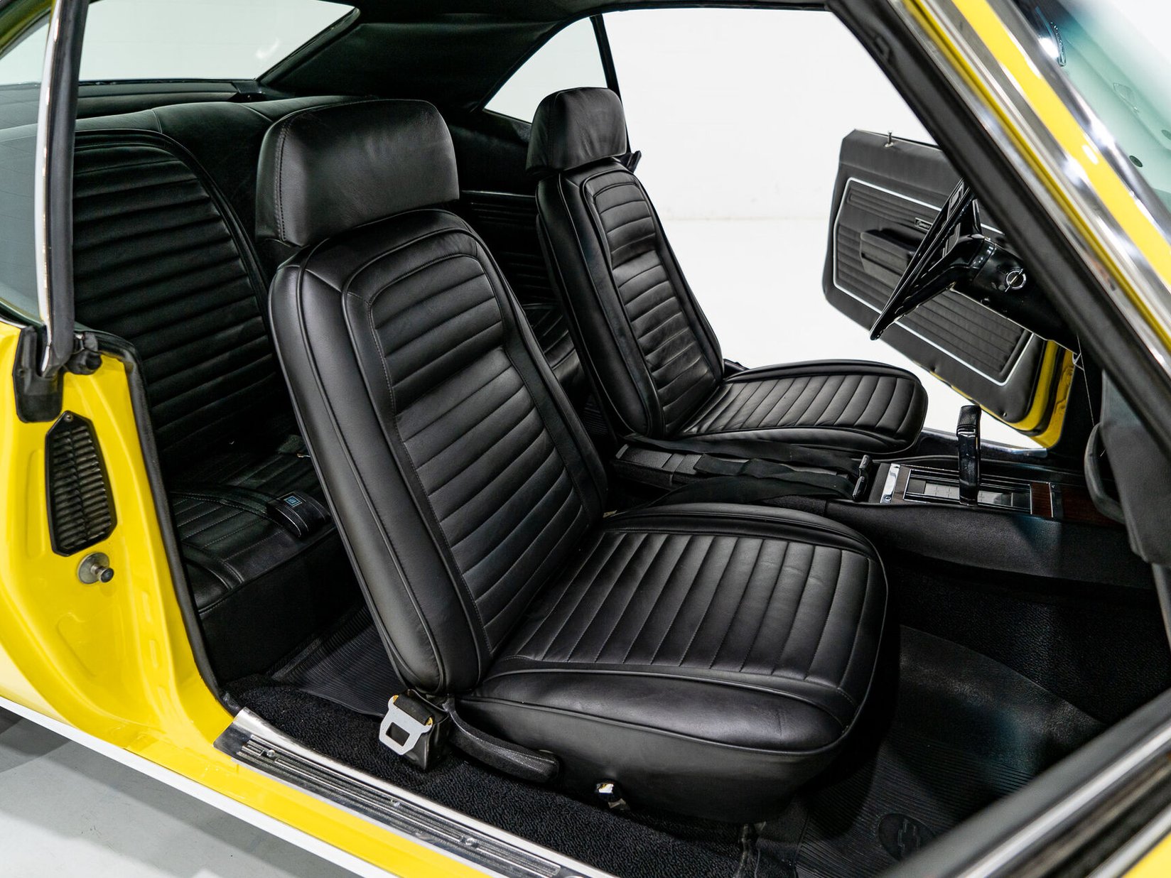 Chevrolet Camaro SS **PRIX EN USD** With factory A/C 1969 Jaune Montréal - photo #53