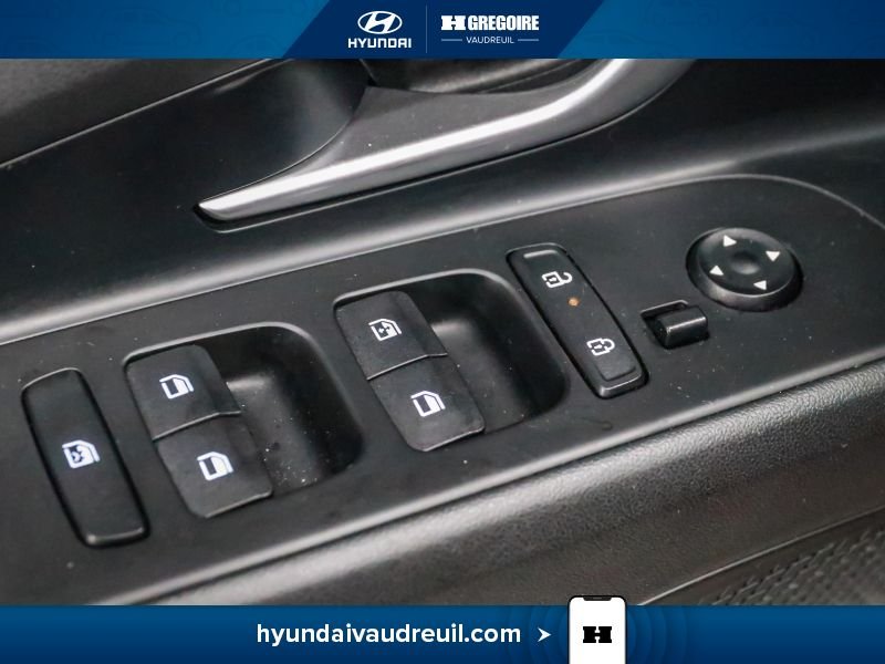 Hyundai Elantra YW218 | PREFERRED +TECH TOIT OUVRANT CERTIFIÉ 5.99% 2025 Rouge Laval - photo #16
