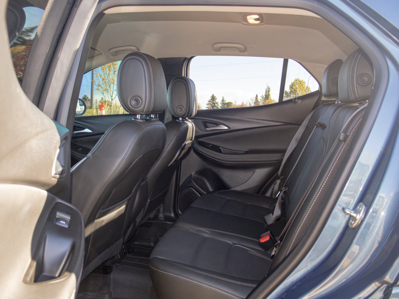 2024 Buick Encore GX AWD 4dr Avenir Blue Sherwood Park - photo #33