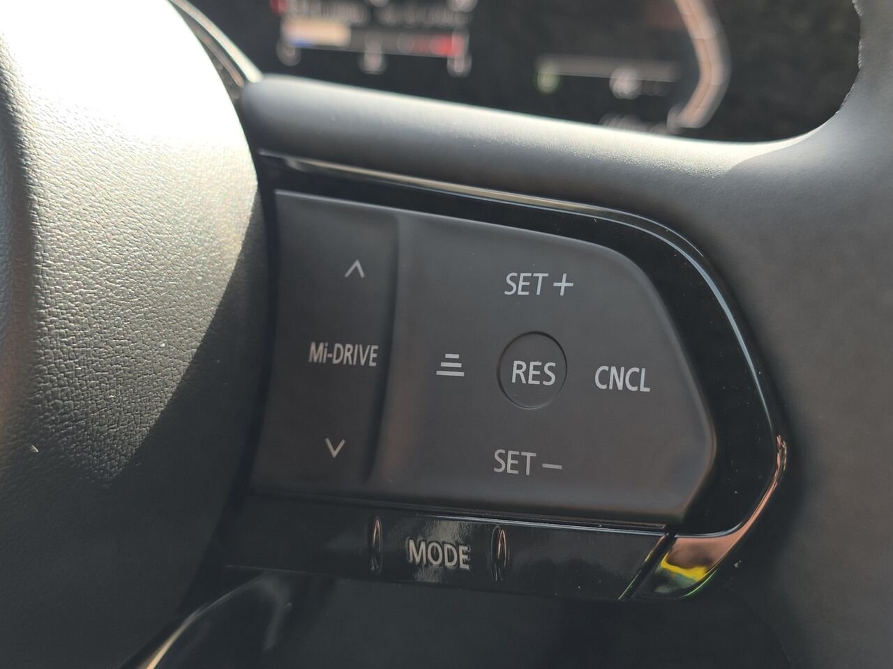 2026 Mazda CX-5 GX TI, Bluetooth, Cruise control, Commande audio au volant Jet Black Mica Val-David - photo #17