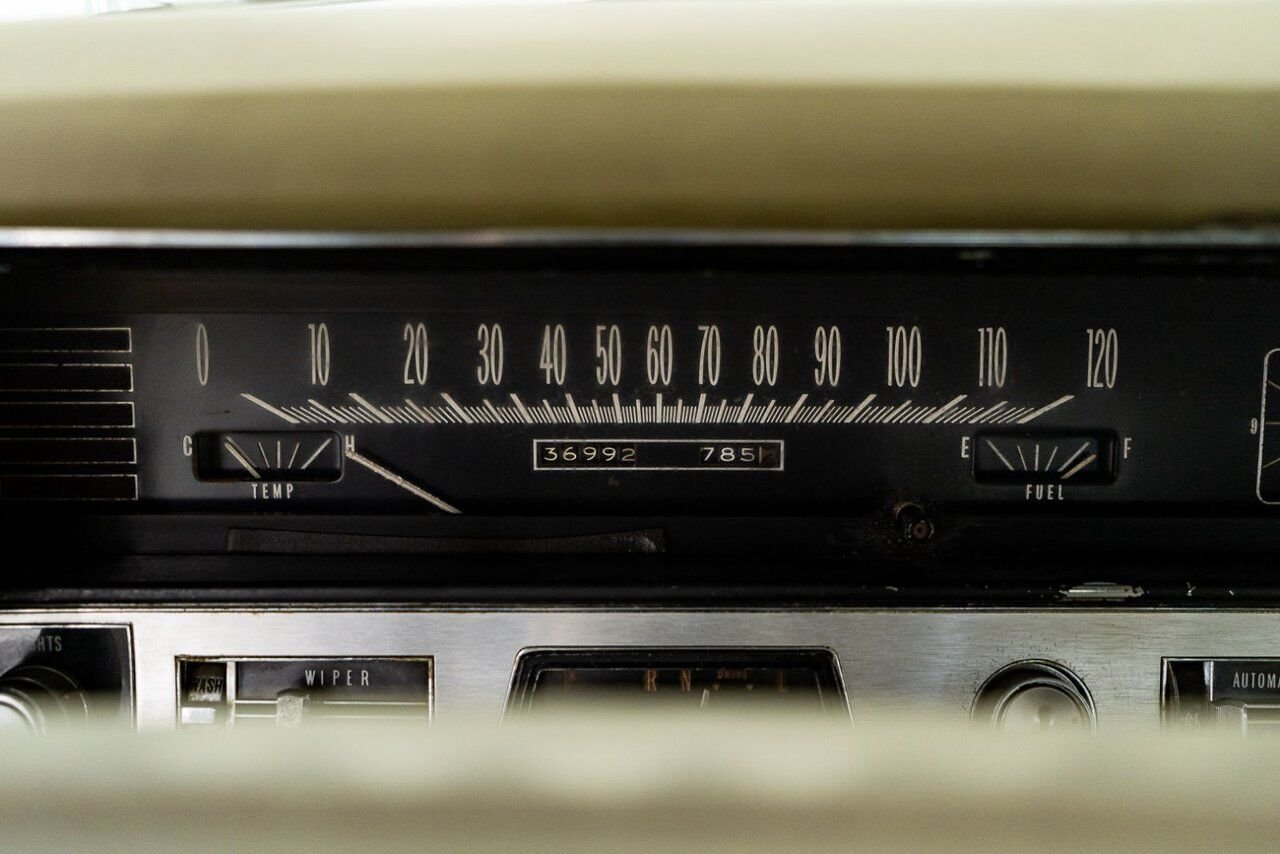 Cadillac DeVille Coupe *PRICE IN USD* Original California survivor factory A/C with only 36,992miles (59,532km) 1967 Or Montréal - photo #20