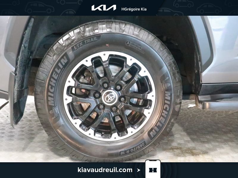 2024 Toyota Sequoia Grey Blainville - photo #32