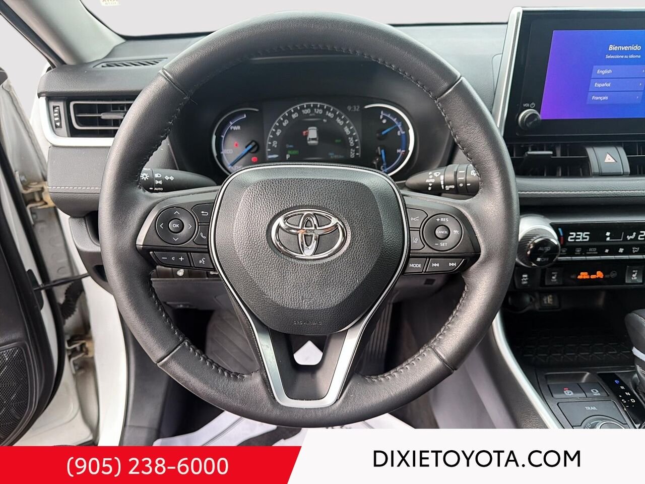 2023 Toyota RAV4 Hybrid XLE AWD / CLEAN CARFAX / HEATED SEATS / MOONROOF / ALLOY WHEELS / CARPLAY AND ANDROID AUTO White Mississauga - photo #11
