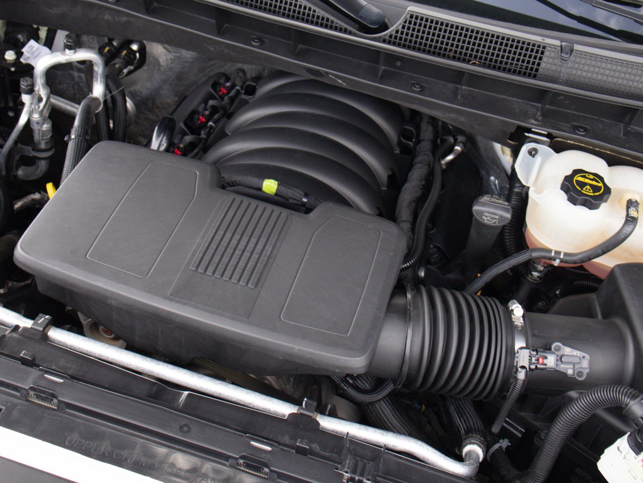 2025 Chevrolet Silverado 1500 4WD Crew Cab 147 LT White Sherwood Park - photo #15