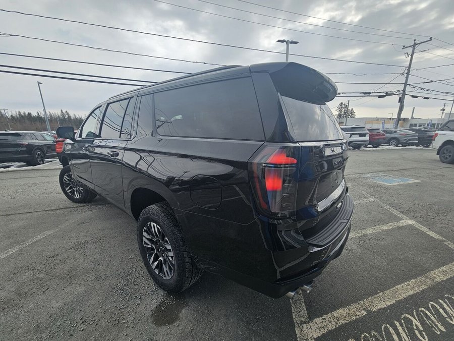 Chevrolet Suburban Z71 4 portes 4RM 2027 Noir