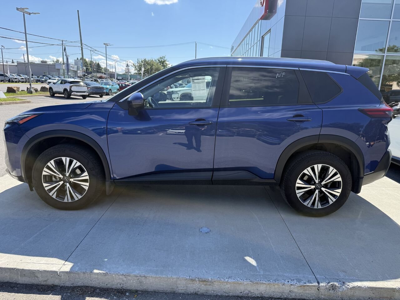 Nissan Rogue SV AWD 2023 Bleu Châteauguay - photo #1