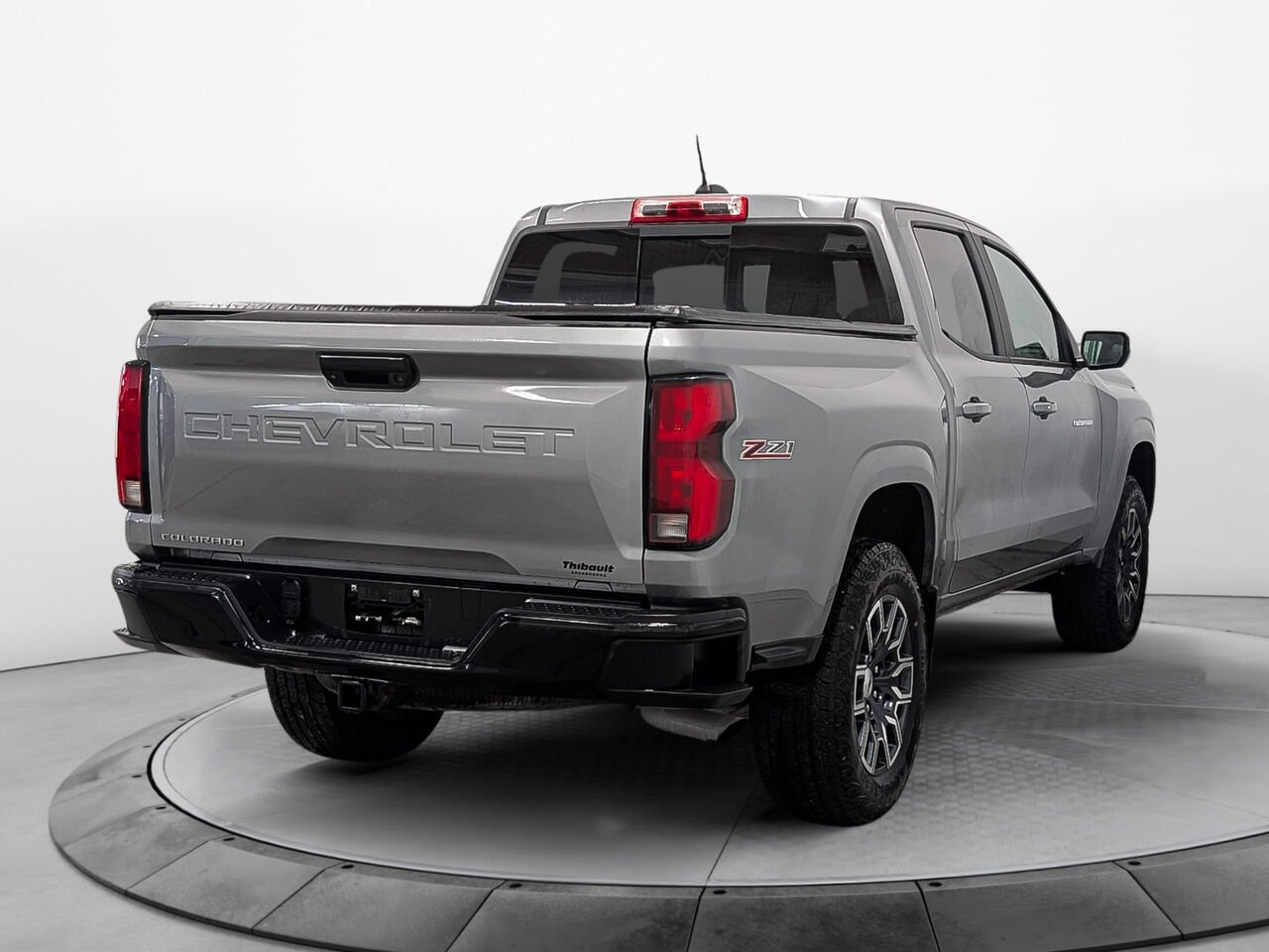 CHEVROLET COLORADO Z71 CREW CAB 4WD Z71 Sièges Chauffants 2024 Gris Sherbrooke - photo #4