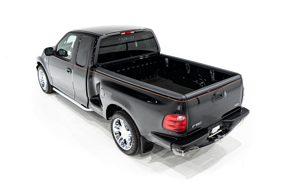 Ford F-150 Harley Davidson Edition In Delivery Packaging 2000 Noir Montréal - photo #73