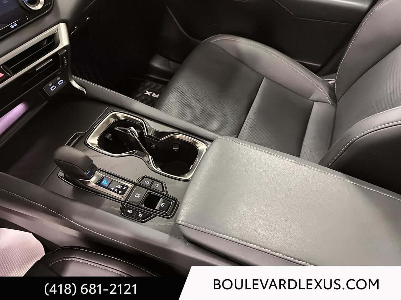 Lexus RX 601184 | RX 350 LUXE TI 2026 Argent Québec - photo #15