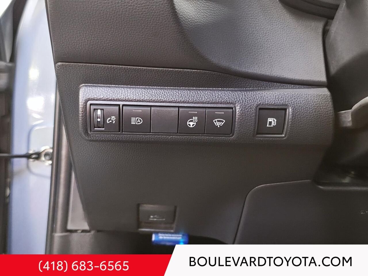 2024 Toyota Corolla Hybrid 100504A-24 | LE, AWD Silver Québec - photo #8