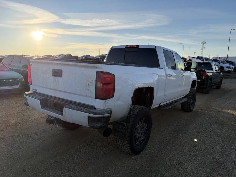 2017 Chevrolet Silverado 2500HD High Country 6.6L Duramax | Lifted White