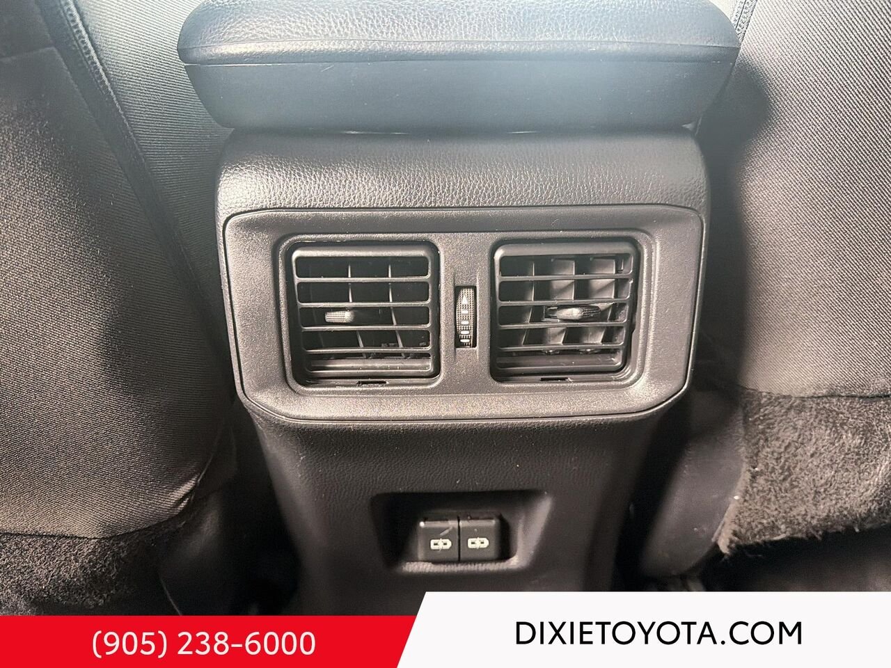 2023 Toyota RAV4 Hybrid XLE AWD / CLEAN CARFAX / HEATED SEATS / MOONROOF / ALLOY WHEELS / CARPLAY AND ANDROID AUTO White Mississauga - photo #18