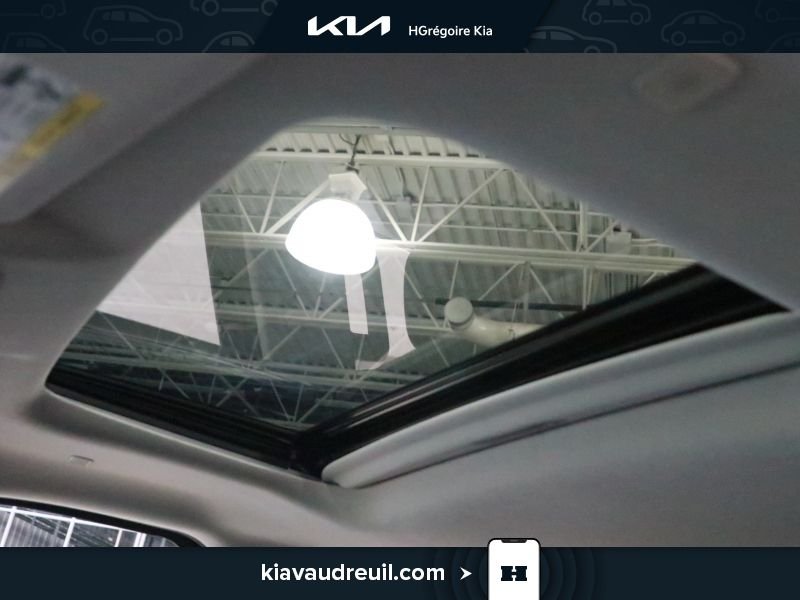 2024 Toyota Sequoia Grey Blainville - photo #13