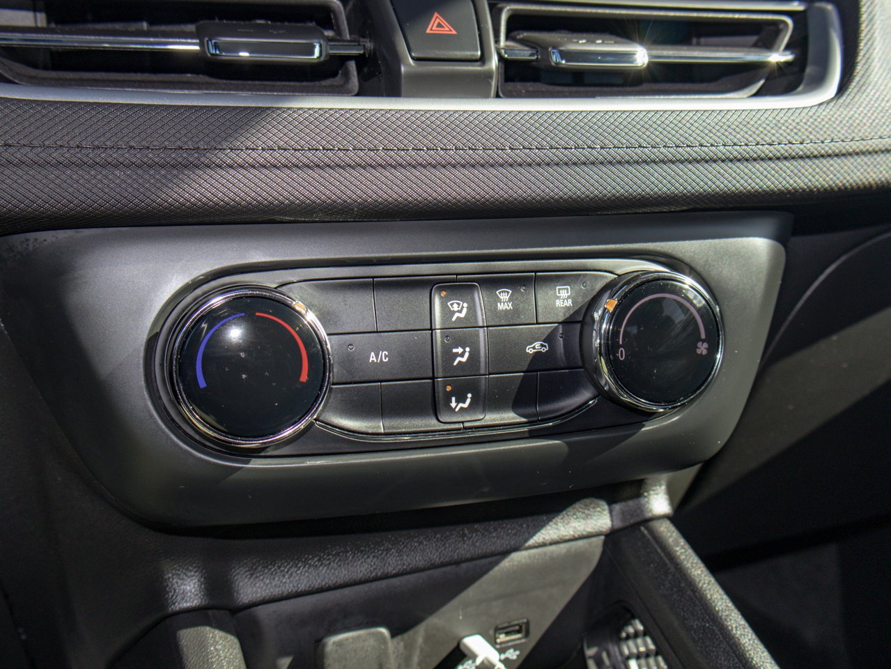 2024 Chevrolet Trailblazer AWD 4dr LS Black Sherwood Park - photo #27