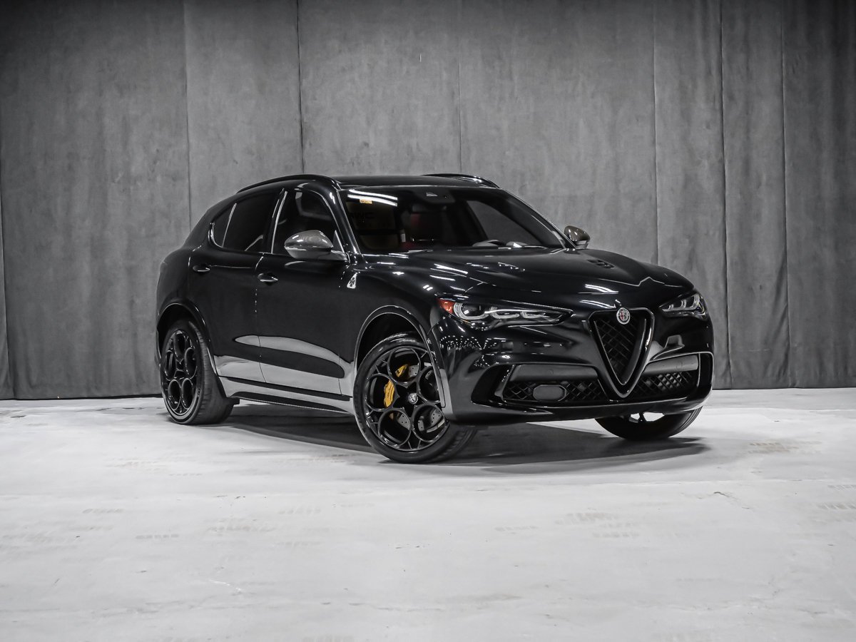 Alfa Romeo Stelvio QUADRIFOGLIO CARBONE 2024 Noir Montréal - photo #1