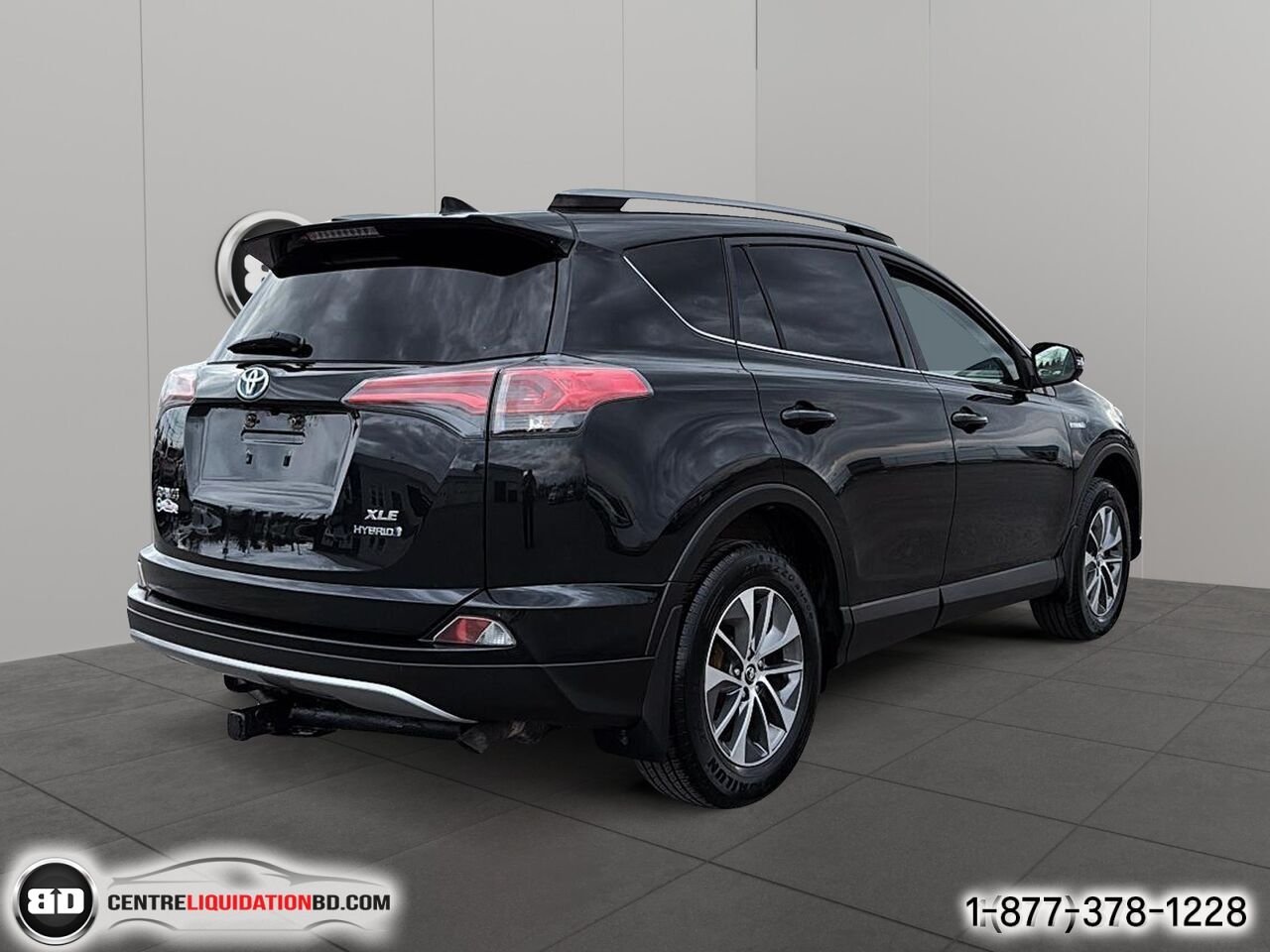2017 Toyota RAV4 Hybrid LE+ 4 portes | BD0221 Black Granby - photo #5