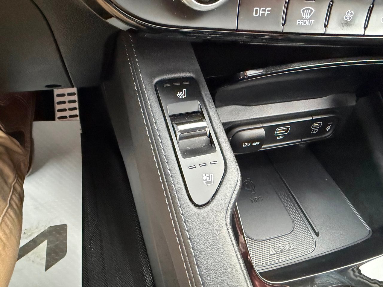 2023 Kia Telluride White Thetford Mines - photo #30