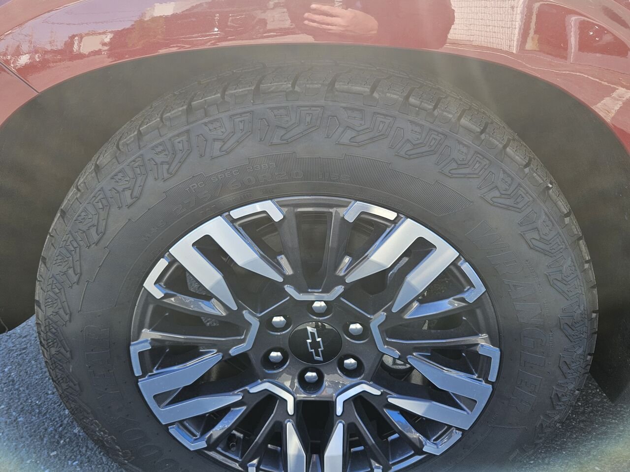 2027 Chevrolet Tahoe Z71 4 portes 4RM Radiant Red Tintcoat Thetford Mines - photo #24